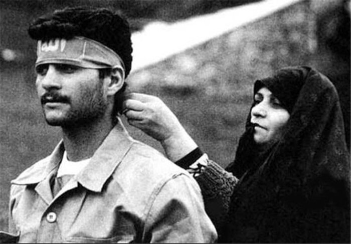 زنانی که در هشت سال دفاع مقدس مردانه ایستادند.