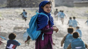 دختر دانش آموز افغانستانی.png